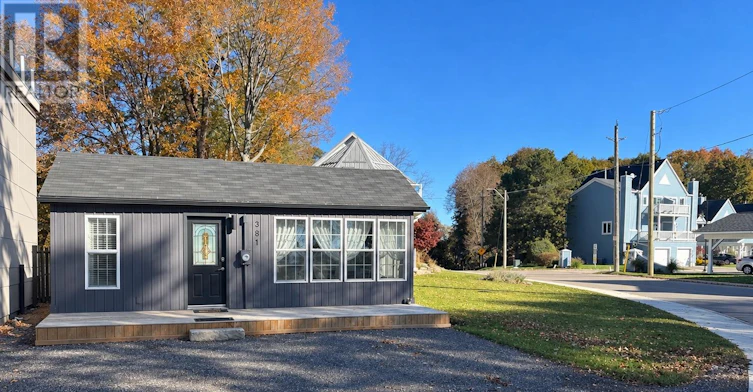 381 Front Street, Port Stanley, ON, N5L 1G1