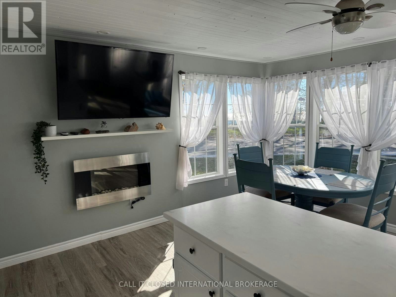 381 Front Street, Port Stanley, ON, N5L 1G1 - 12