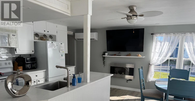 381 Front Street, Port Stanley, ON, N5L 1G1 - 11