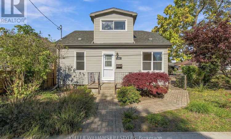 96 Dakin Street