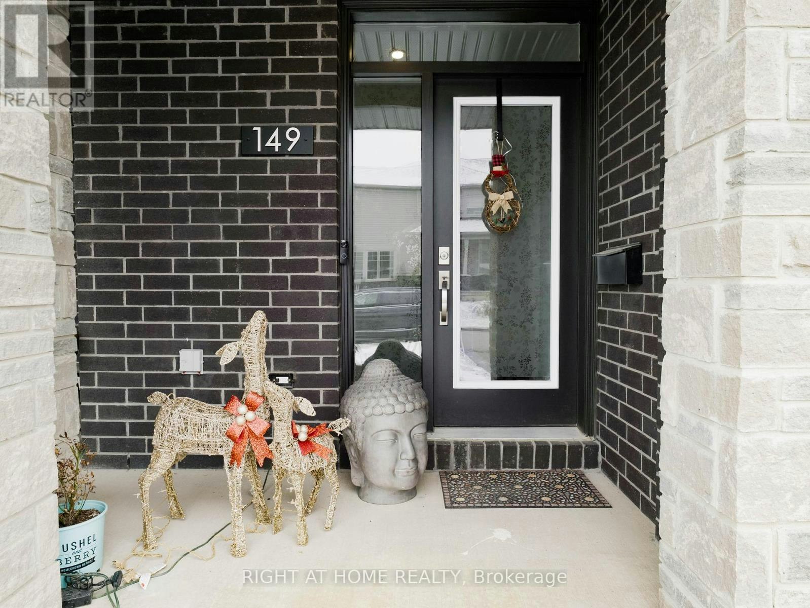 149 Wabikon Crescent, Ottawa, ON, K1X 0H8 - 2