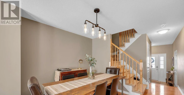 518 Fordell Avenue, Ottawa, ON, K2W 0B4 - 5