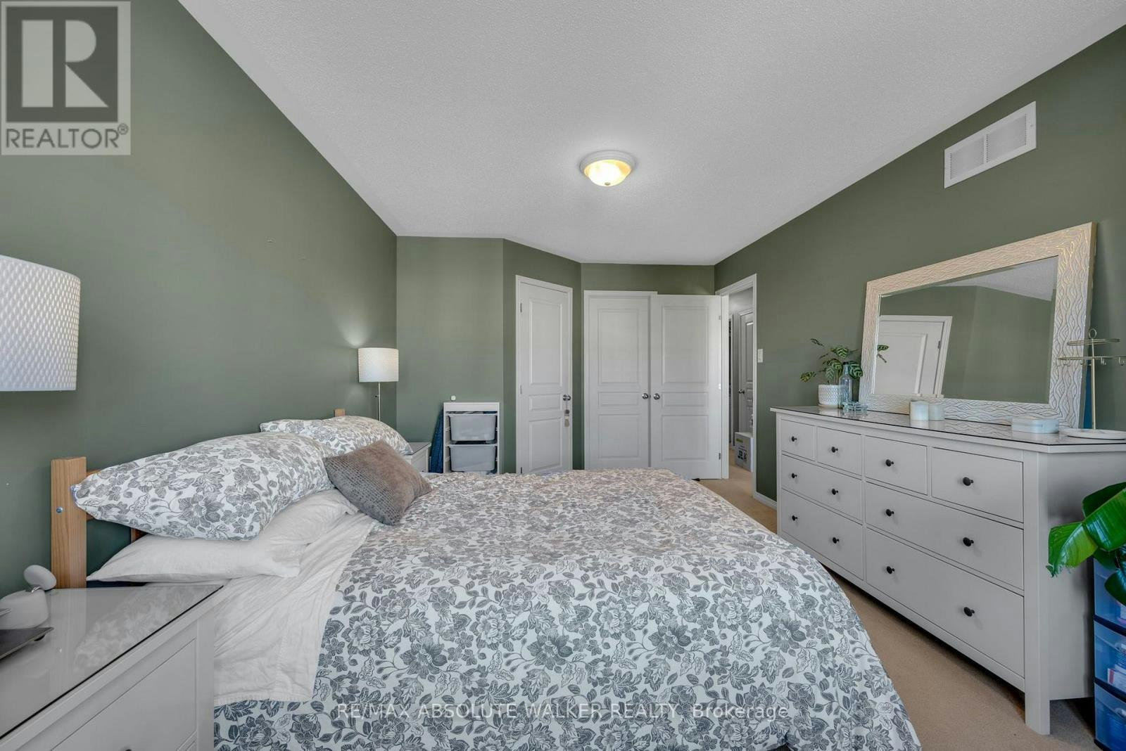 518 Fordell Avenue, Ottawa, ON, K2W 0B4 - 13