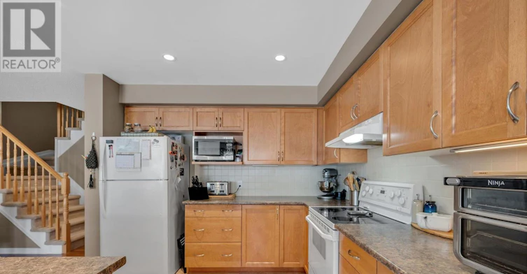 518 Fordell Avenue, Ottawa, ON, K2W 0B4 - 8