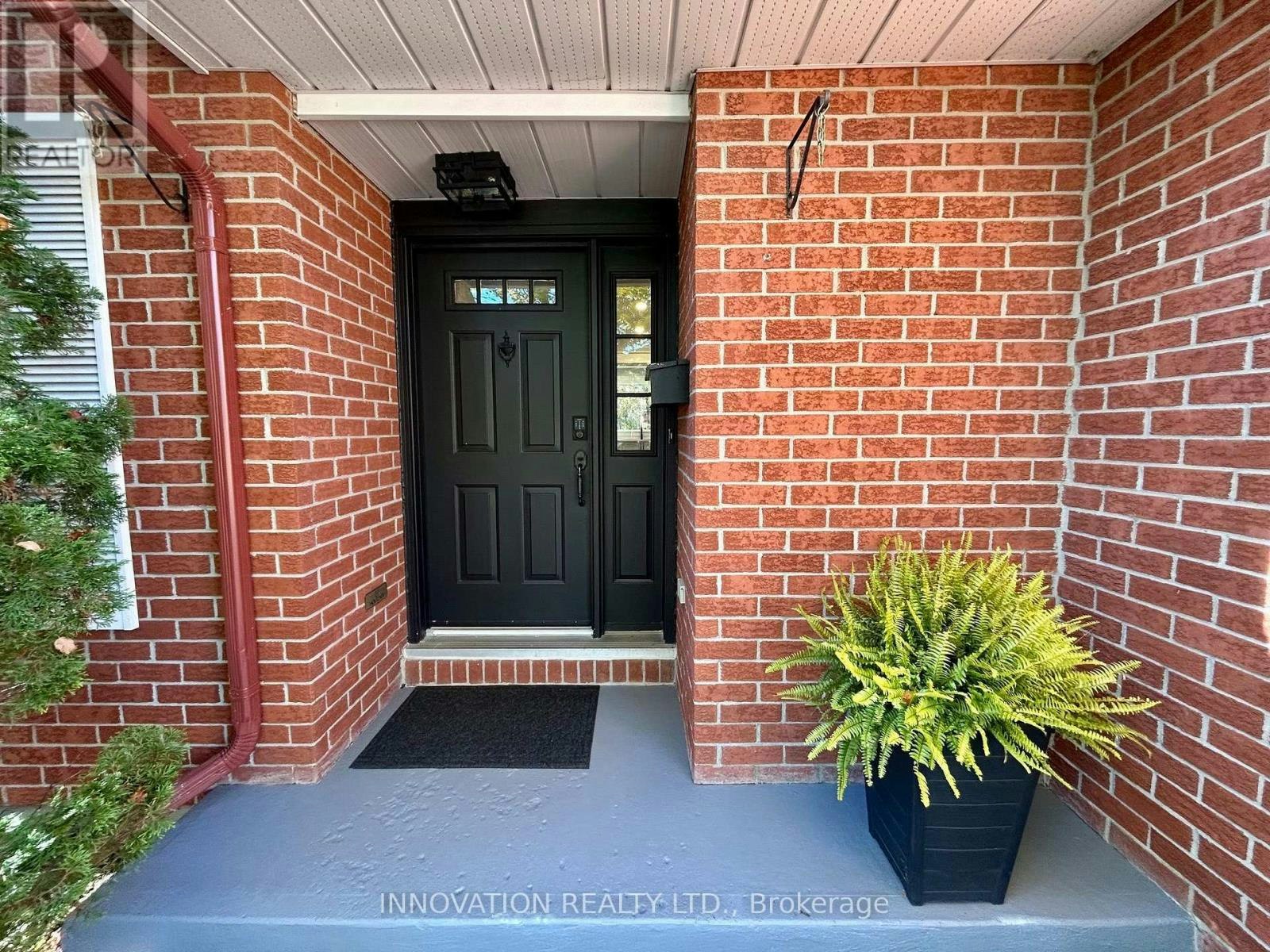 62 Trailway Circle, Ottawa, ON, K2S 1E2 - 5