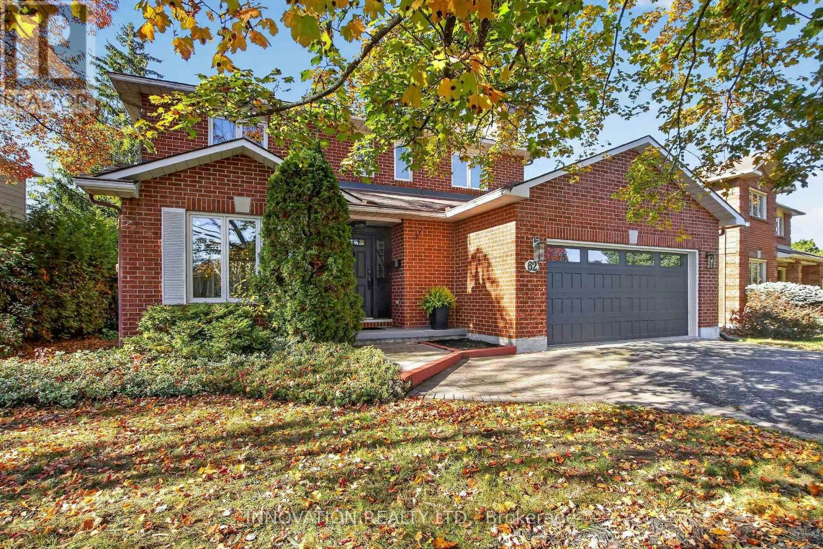 62 Trailway Circle, Ottawa, ON, K2S 1E2 - 2