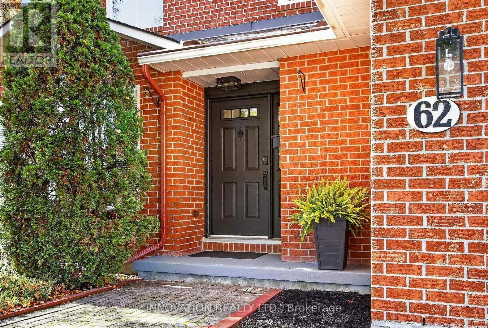 62 Trailway Circle, Ottawa, ON, K2S 1E2 - 4
