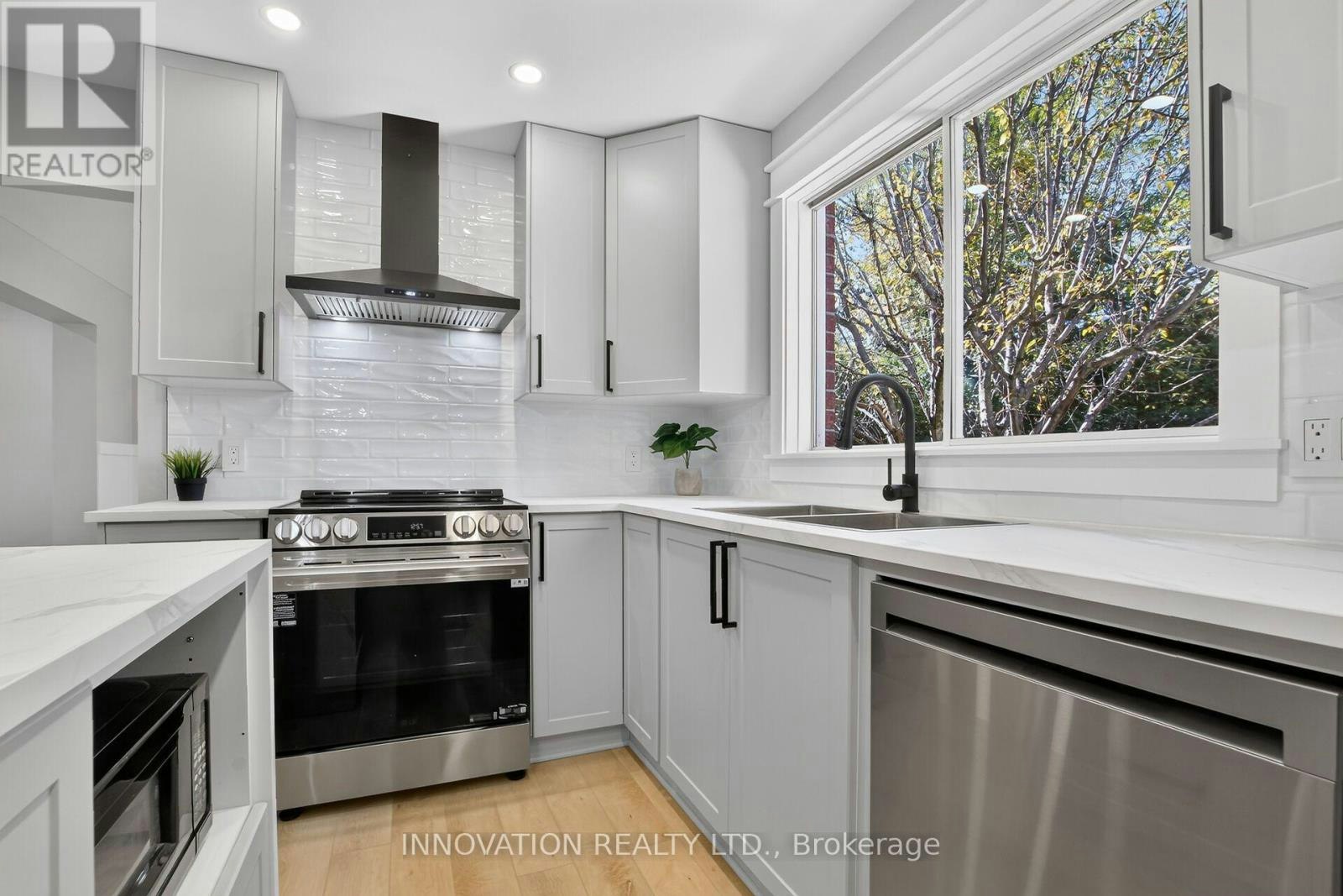 62 Trailway Circle, Ottawa, ON, K2S 1E2 - 10