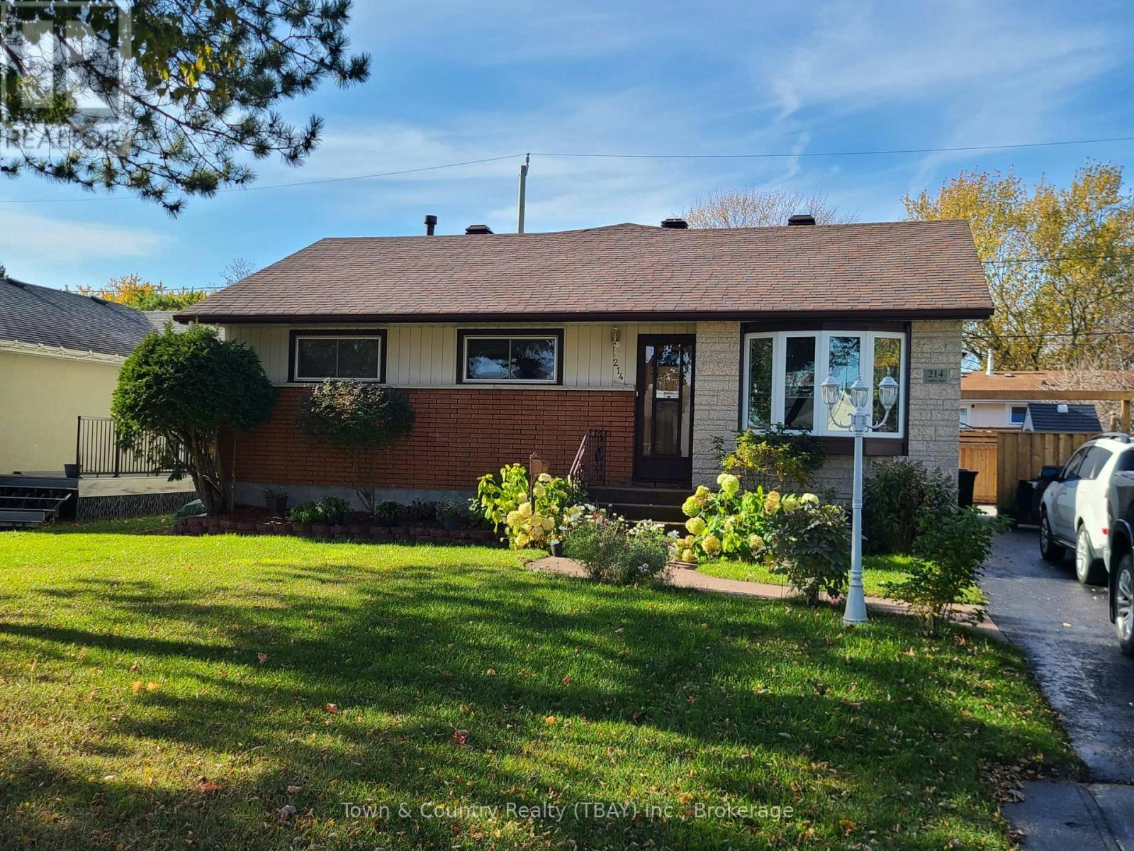 214 Cedar Avenue, Thunder Bay, ON, P7B 4V3