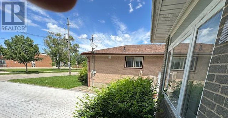 BSMT-295 Pleasant Avenue, Toronto, ON, M2R 2R2 - 4