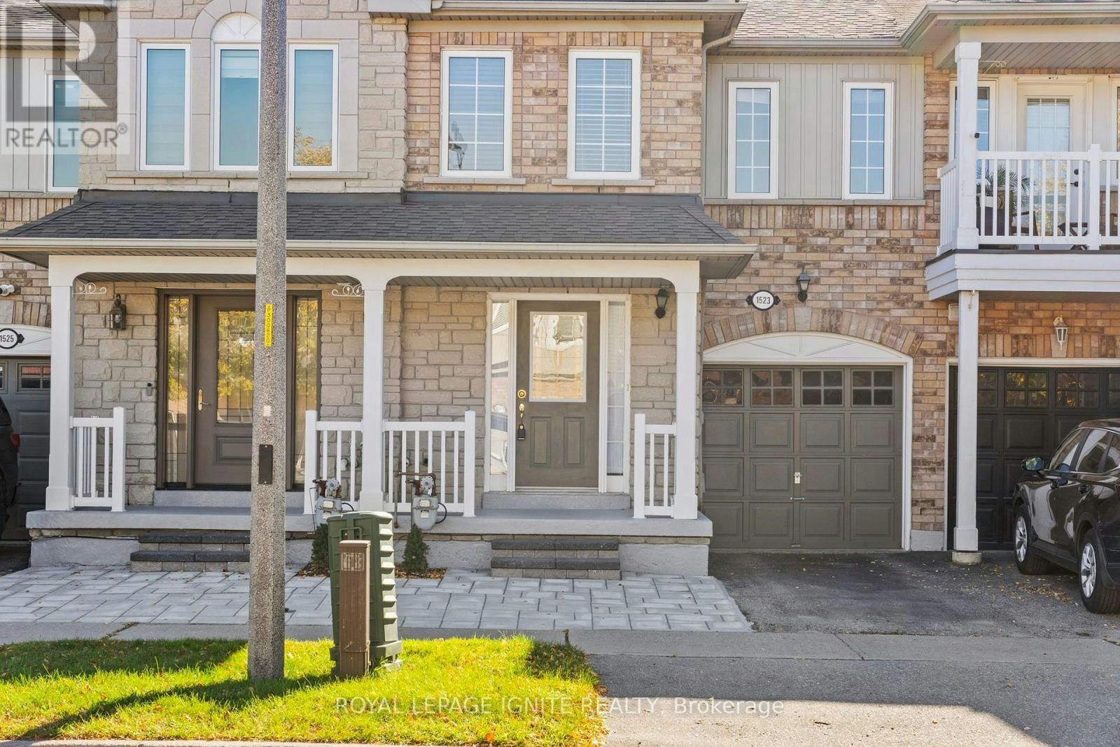 1523 Avonmore Square, Pickering, ON, L1V 7H2