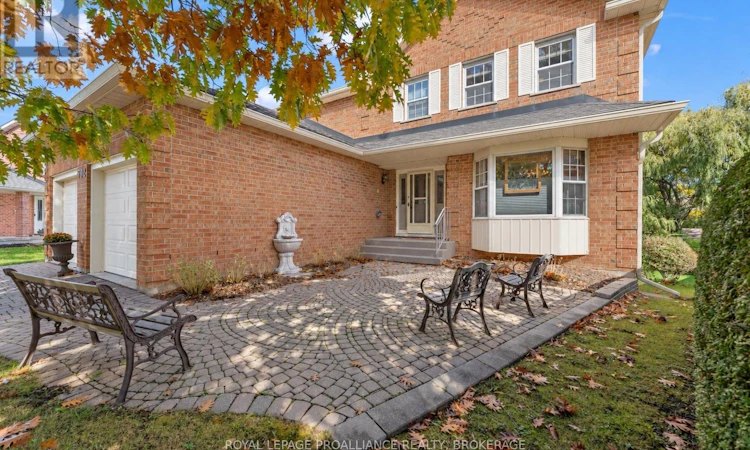 702 Parkside Crescent