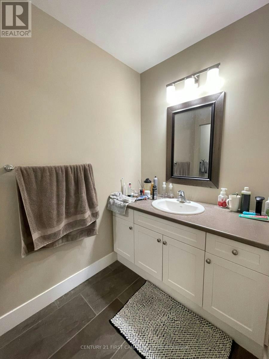 197-1960 Dalmagarry Road, London, ON, N6G 0T8 - 11