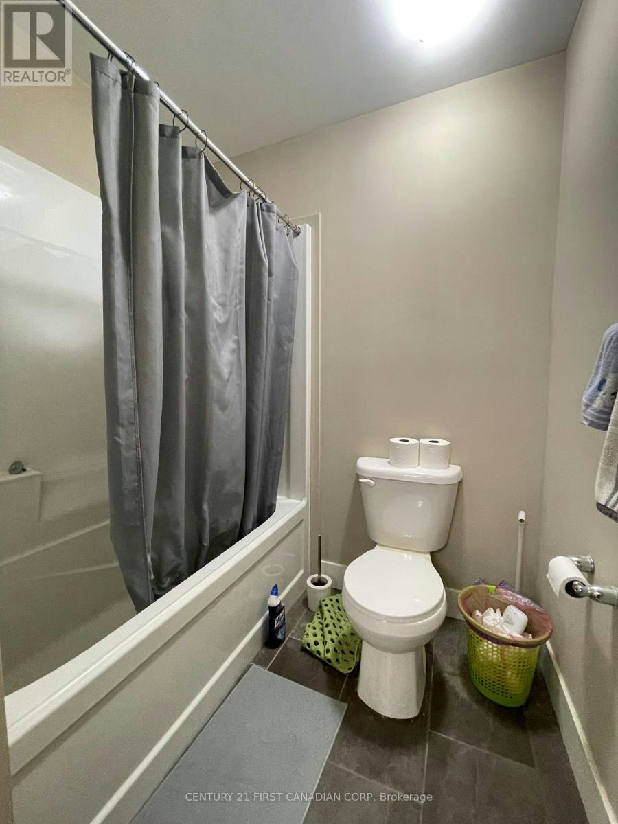 197-1960 Dalmagarry Road, London, ON, N6G 0T8 - 10