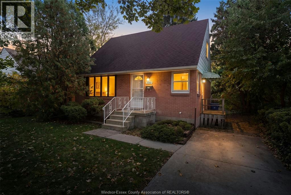 2567 Kildare Road, Windsor, ON, N9W 2Y4