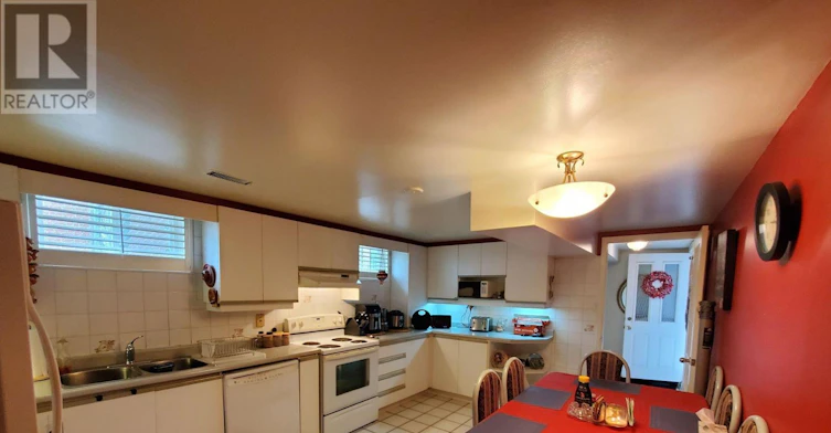 36 St. Paschal Court, Toronto, ON, M2M 4A5 - 4