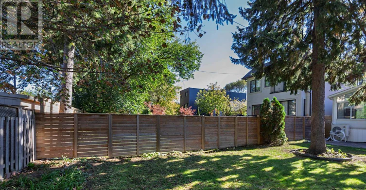 208 Floyd Avenue, Toronto, ON, M4J 2J1 - 40