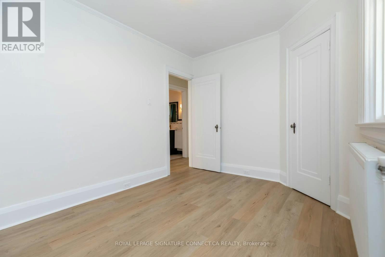 208 Floyd Avenue, Toronto, ON, M4J 2J1 - 18