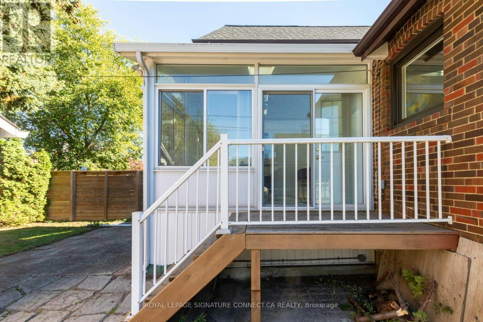 208 Floyd Avenue, Toronto, ON, M4J 2J1 - 33