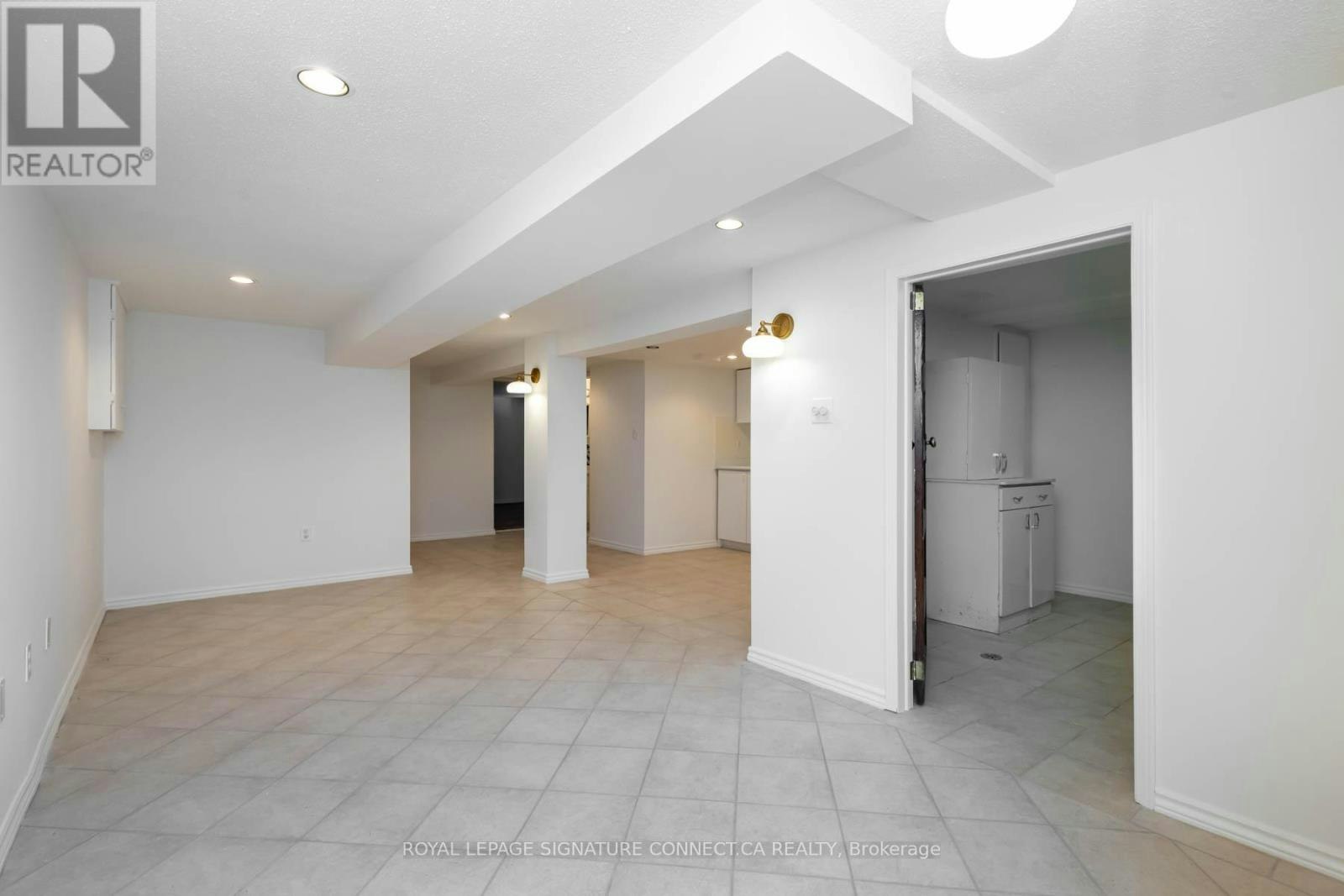 208 Floyd Avenue, Toronto, ON, M4J 2J1 - 24