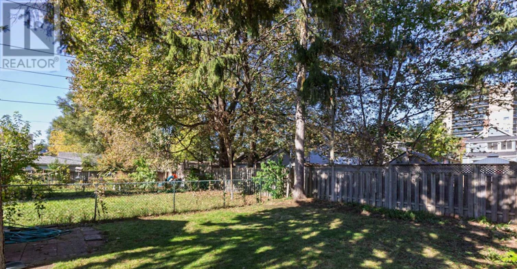 208 Floyd Avenue, Toronto, ON, M4J 2J1 - 37