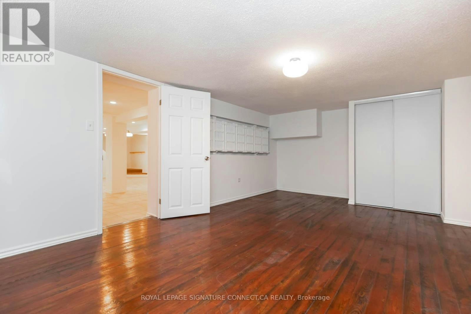 208 Floyd Avenue, Toronto, ON, M4J 2J1 - 27