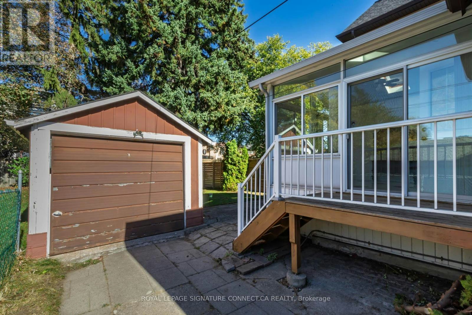 208 Floyd Avenue, Toronto, ON, M4J 2J1 - 32