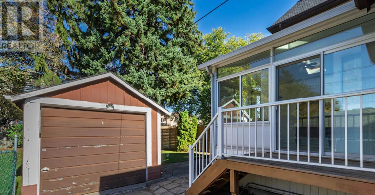 208 Floyd Avenue, Toronto, ON, M4J 2J1 - 32
