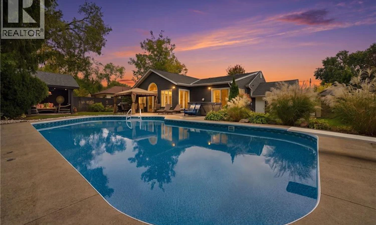 2101 Edinburgh Drive
