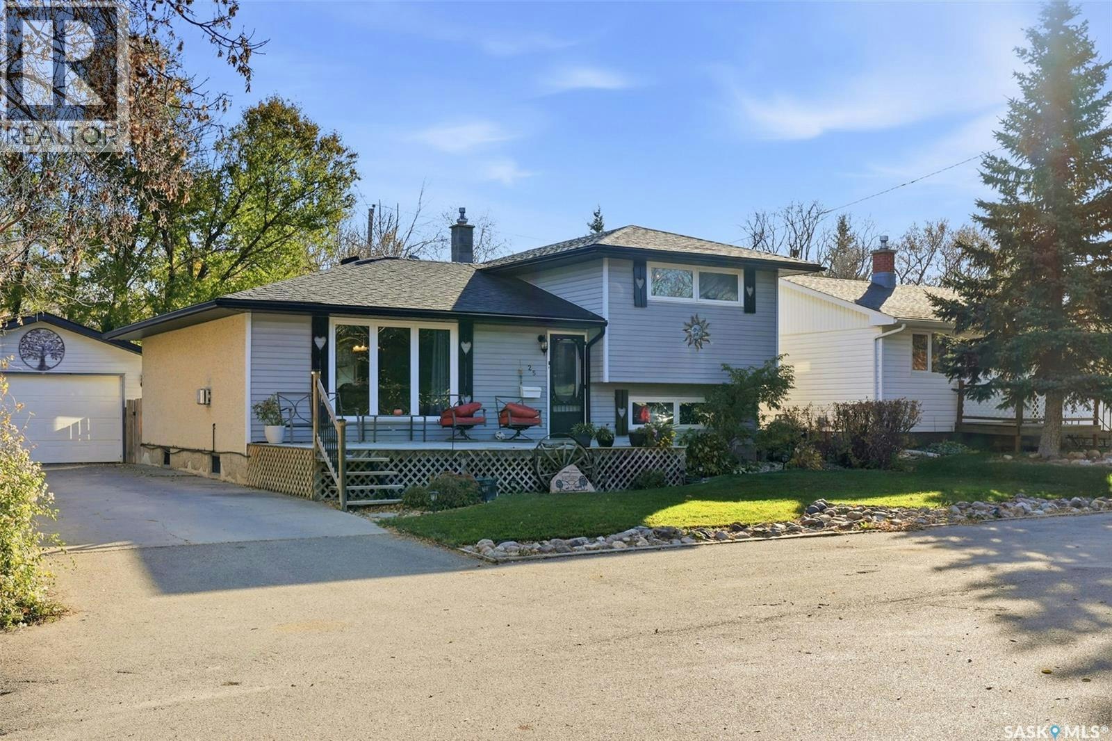 25 Short Street, Lumsden, SK, S0G 3C0