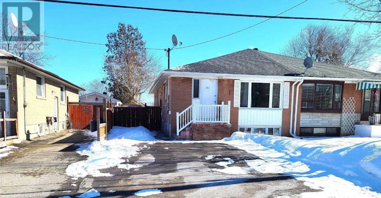 61 Longford Drive, Newmarket, ON, L3Y 2Y6