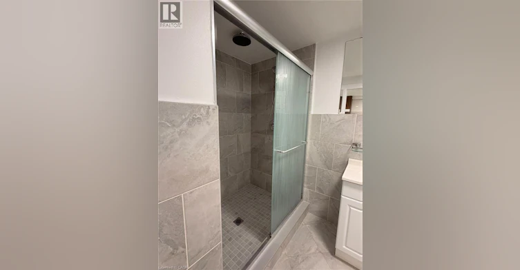 103 Mcanulty Boulevard, Hamilton, ON, L8H 3H3 - 5