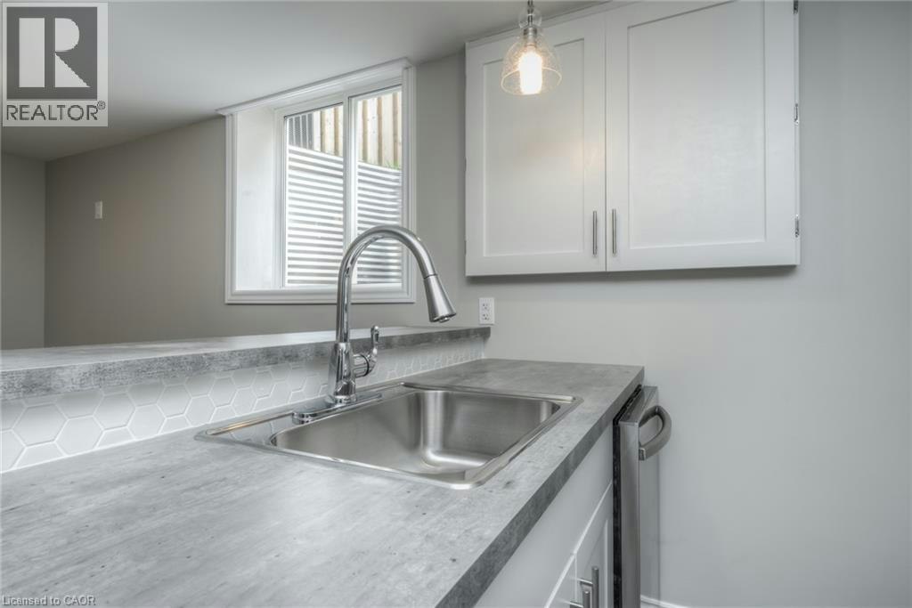 Lower-223 Highview Drive, Kitchener, ON, N2N 2K6 - 7
