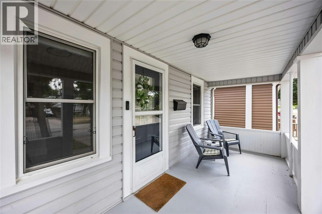 274 Cameron Street, Sarnia, ON, N7T 4B3 - 2
