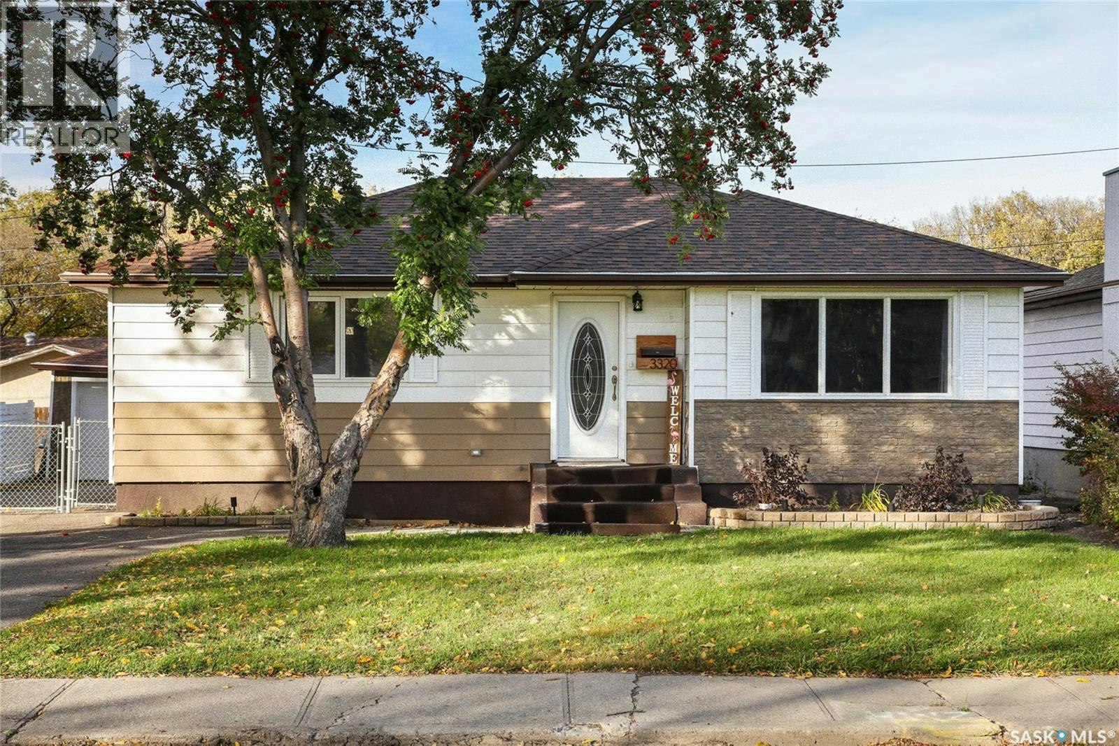 3320 Perry Avenue, Regina, SK, S4R 3H8