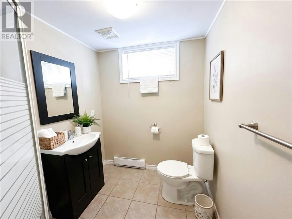 Lower-1262 Paquette Street, Greater Sudbury, ON, P3A 3Y2 - 6