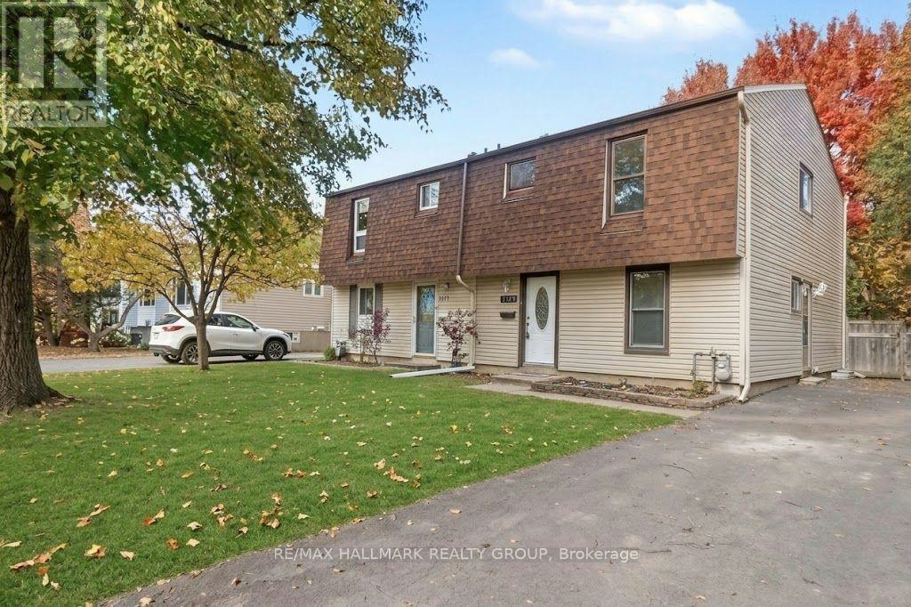 1329 Lotus Street, Ottawa, ON, K1J 8B1