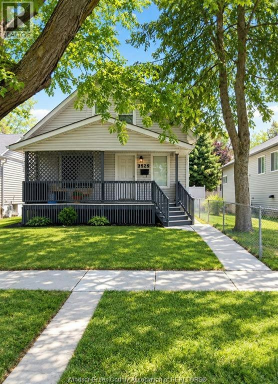 2-3529 Queen Street, Windsor, ON, N9C 1N8