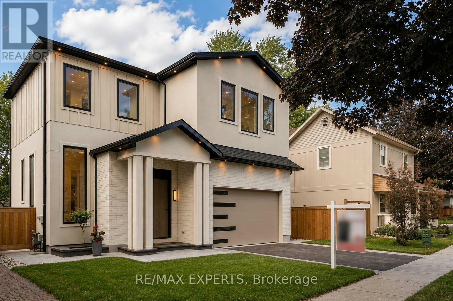 84 Mosley Street, Aurora, ON, L4G 1H1