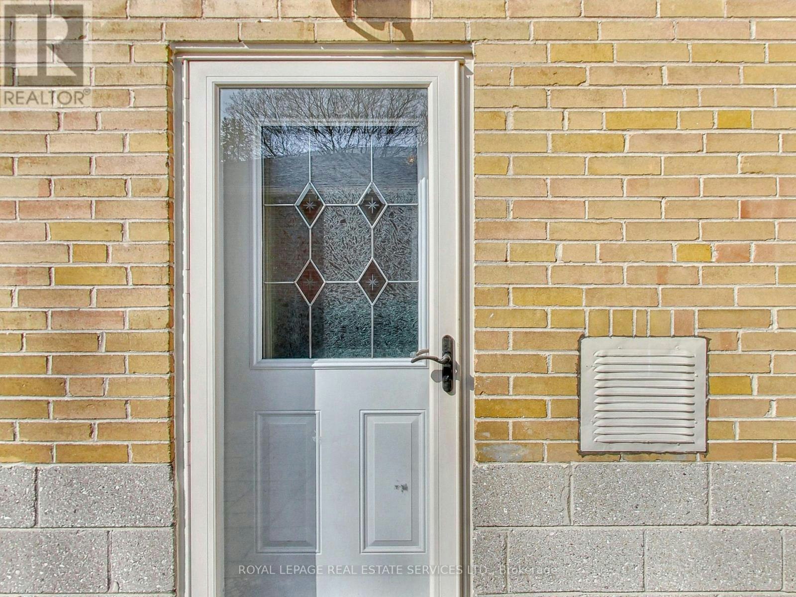 LOWER-51 Norseman Street, Toronto, ON, M8Z 2P7 - 4