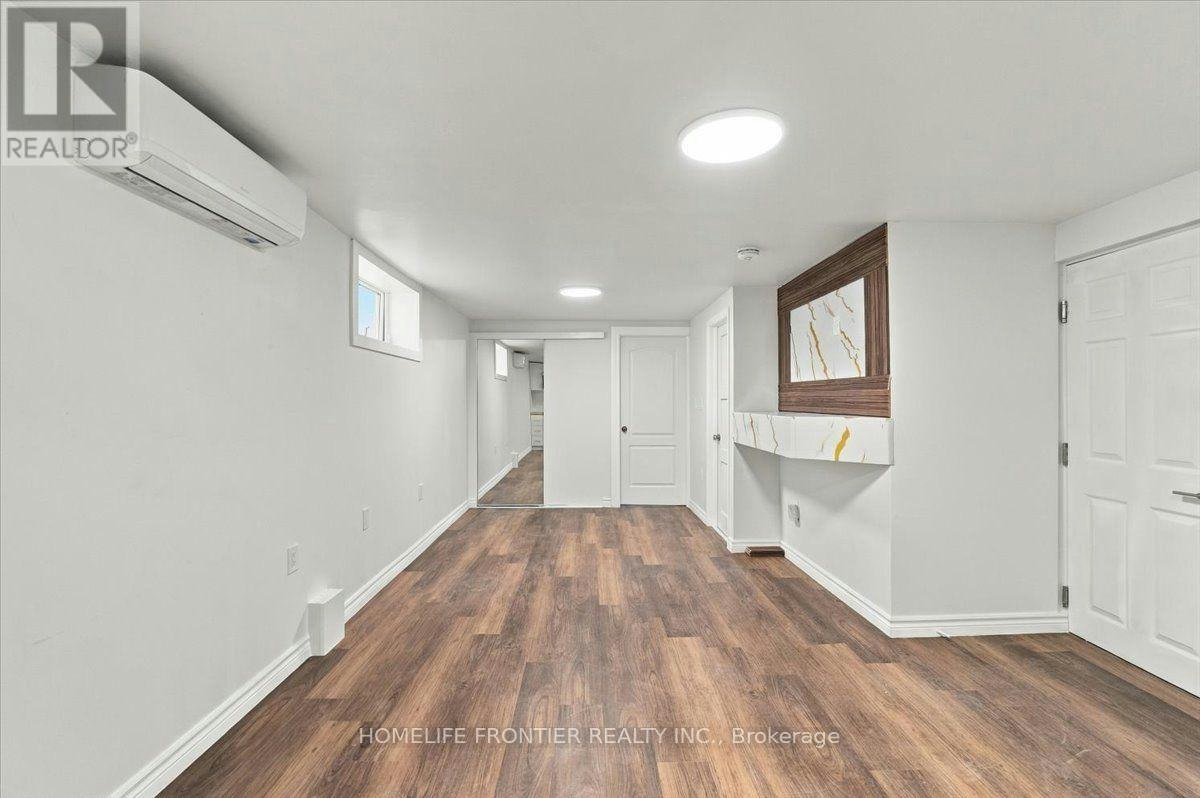 6-99 Regent Road, Toronto, ON, M3K 1H2 - 4