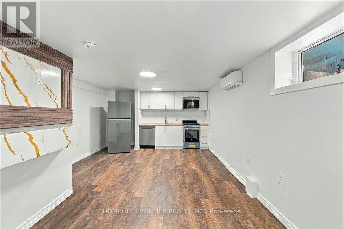 6-99 Regent Road, Toronto, ON, M3K 1H2 - 3