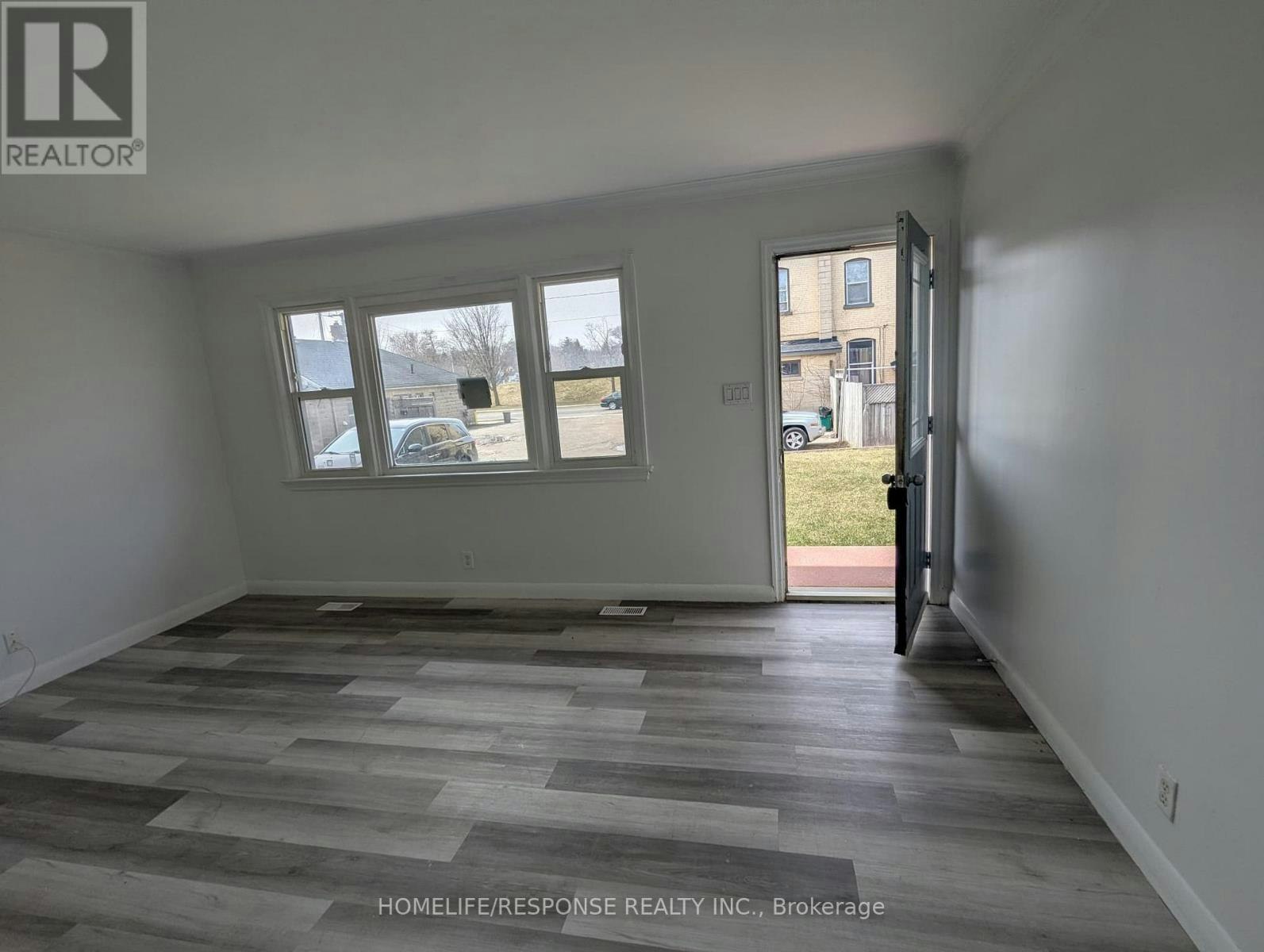 1/2-103 Water Street S, Cambridge, ON, N1R 3E1 - 3