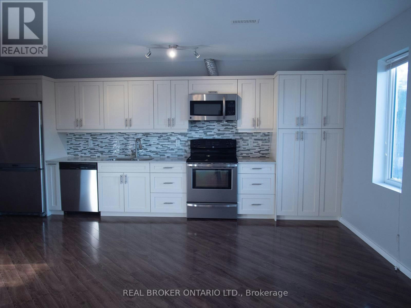 20 Emily Street, Parry Sound, ON, P2A 2P3 - 3