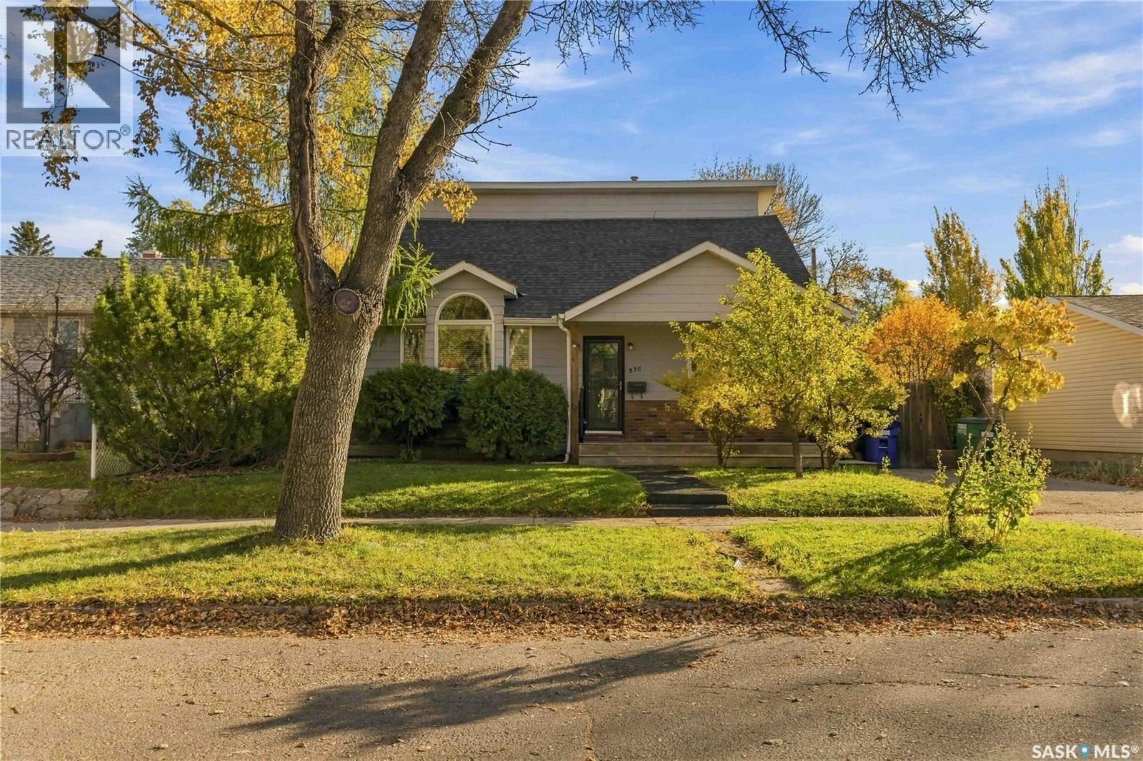 826 I Avenue N, Saskatoon, SK, S7L 2H3