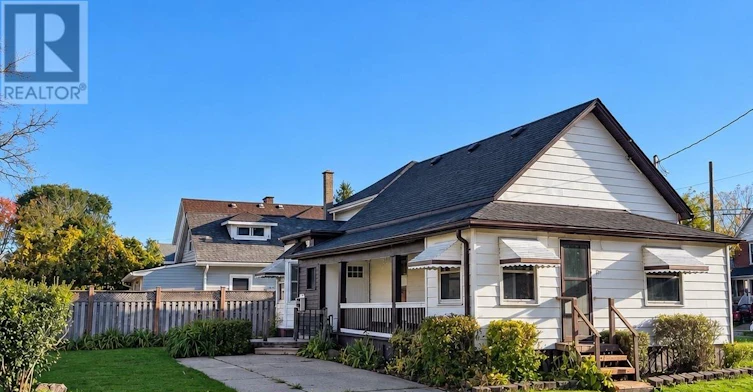21 Owaissa Street, St. Thomas, ON, N5P 1T1