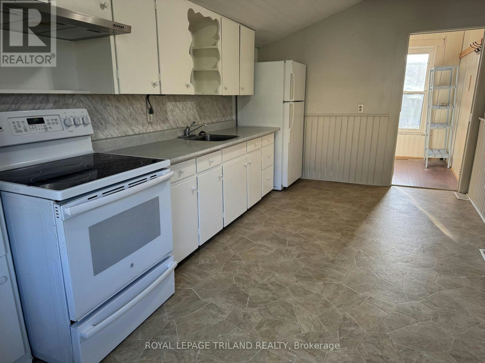 21 Owaissa Street, St. Thomas, ON, N5P 1T1 - 6