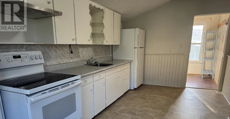 21 Owaissa Street, St. Thomas, ON, N5P 1T1 - 6