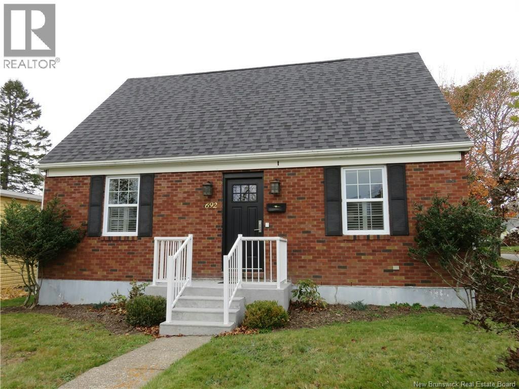 692 Dunn Avenue, Saint John, NB, E2M 2X8