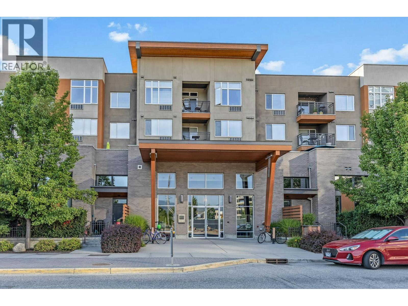 222-1550 Dickson Avenue, Kelowna, BC, V1Y 9Y8